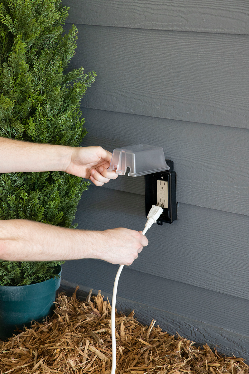 UltraPro 3-Outlet 25ft. Extension Cord, White