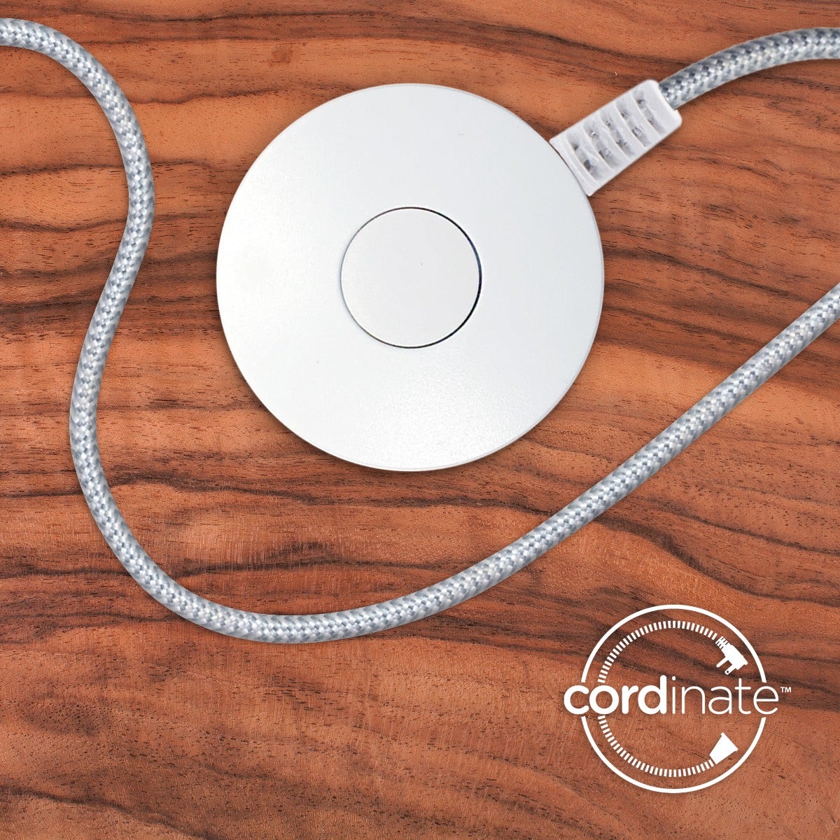Cordinate 1-Outlet Tabletop Switch with 6ft. Braided Extension Cord, White/Gray