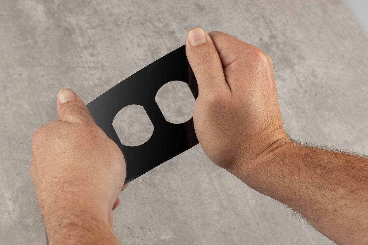 UltraPro Screwless Duplex Receptacle Wallplate, Black