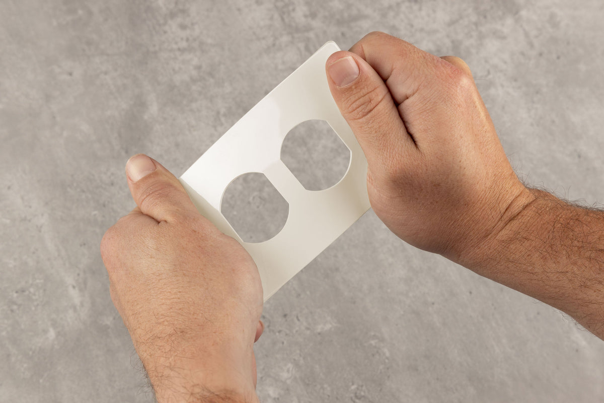 UltraPro Screwless Duplex Receptacle Wallplate, Light Almond