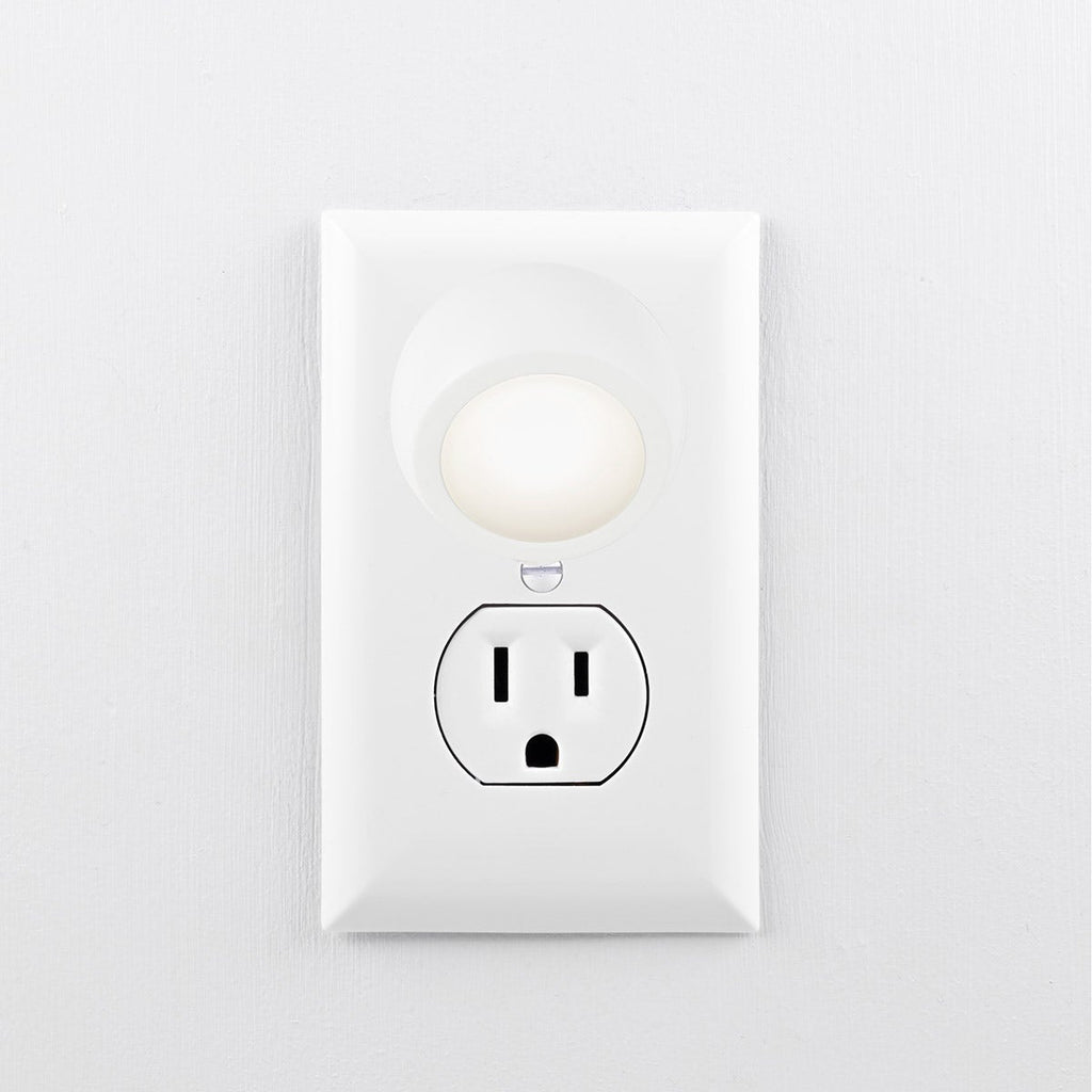 Energizer Plug-In Rotating Light Sensing LED Night Light, 2 Pack, White